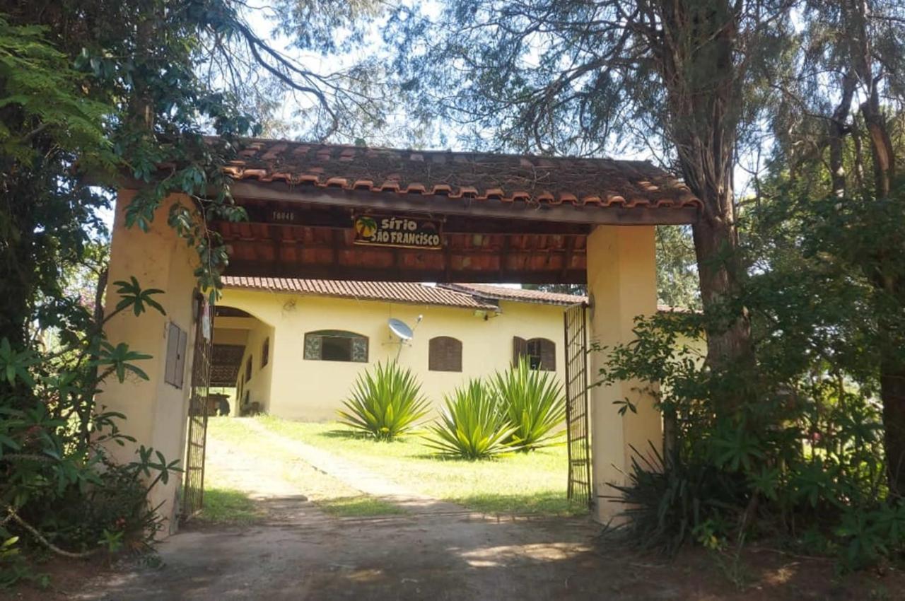 Sitio Sao Francisco Capacidade 30 Pessoas Juquitiba Sp Villa Kültér fotó